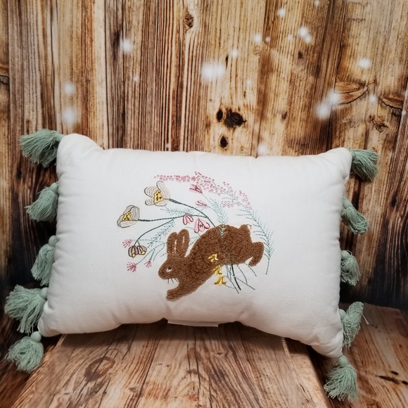 Threshold Cream Toss Pillow Spring Themed "Rabbit" Rectangular 14×20" Home Decor - Picture 1 of 6